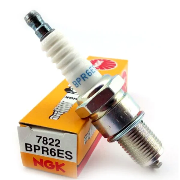 Свеча зажигания NGK BPR6ES suzuki DF 4-6 в Якутске